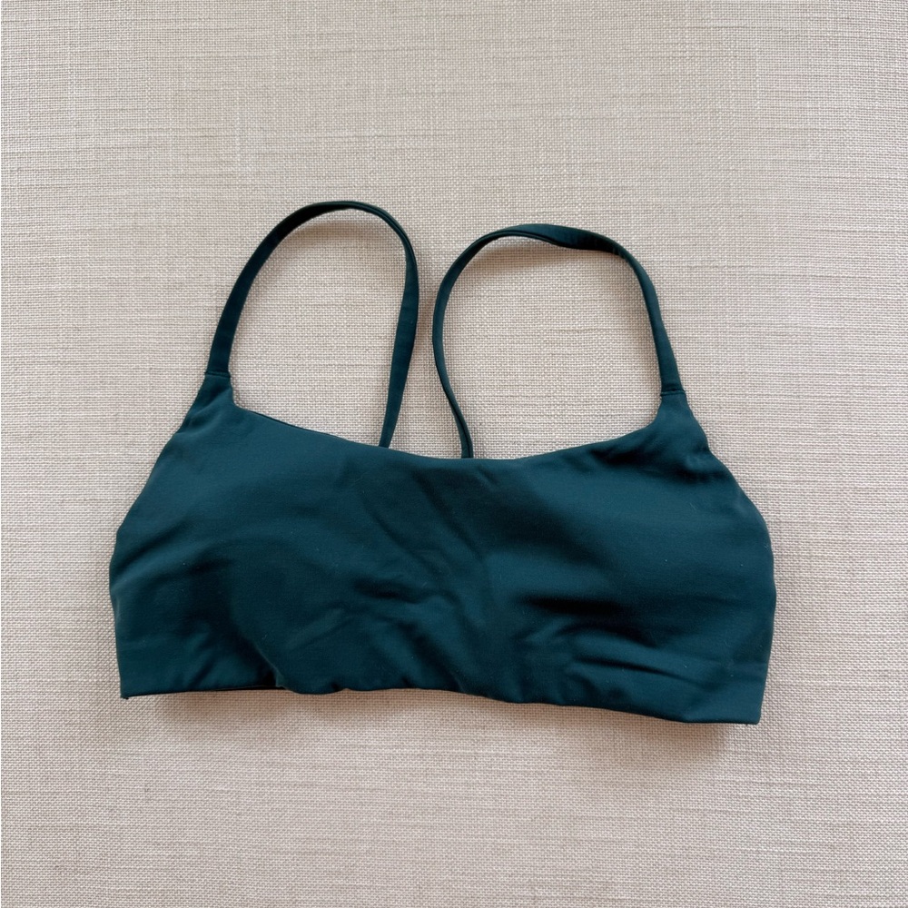 Lululemon wunder train bra size 6 A/B cup with bra pads great condition